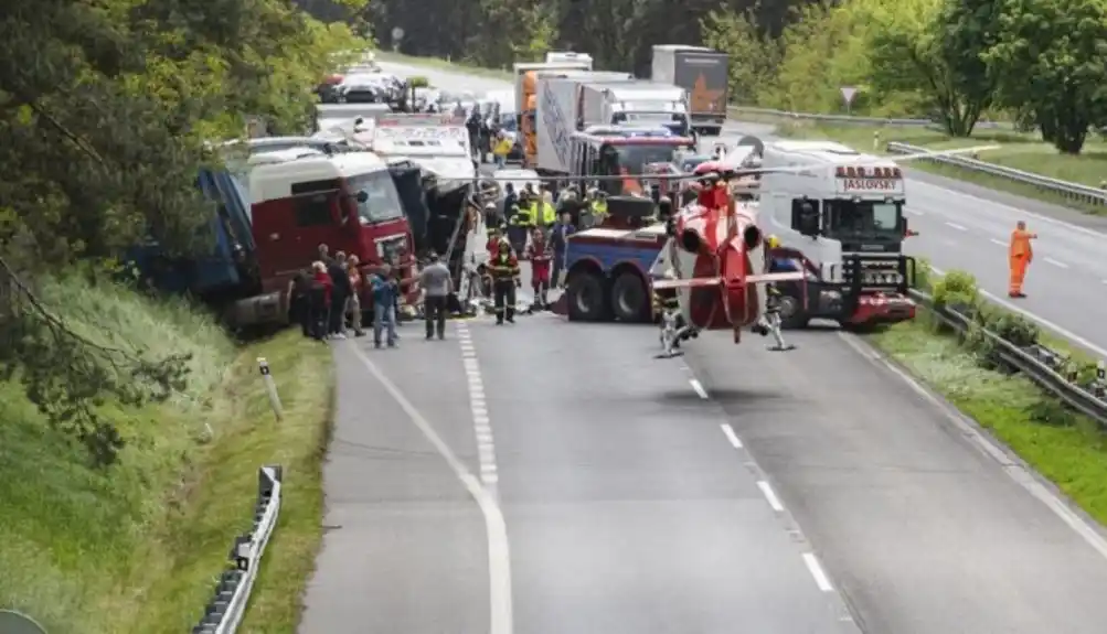 Veliki sudar u Slovačkoj: Povrijeđeno 59 osoba, jedna preminula