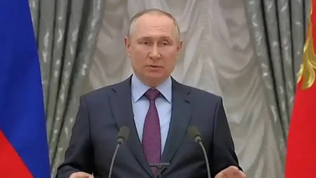 Putin: Od 1. jula LGBT osobe u Rusiji će morati „na liječenje“