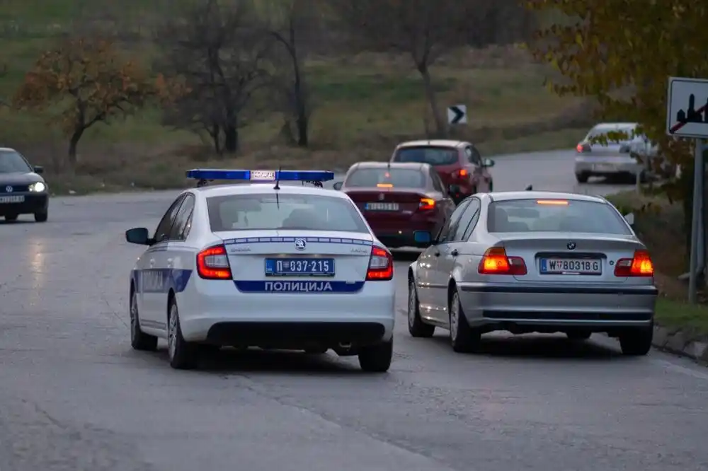 Putnička vozila sa srpskim tablicama mogu na Kosovo, ne i teretna vozila