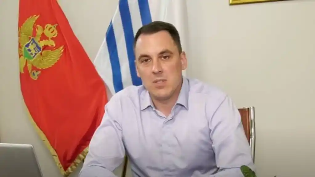 Vuković: Premijer treba da se stidi