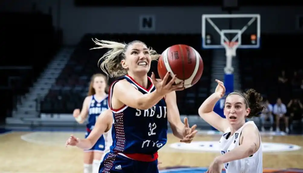 Tijesna pobjeda Srpkinja na startu Evrobasketa za mlade