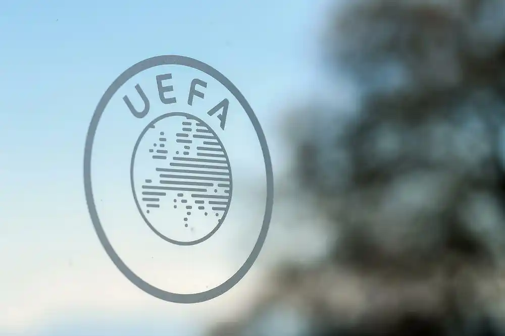 Uefa podstiče reprezentacije da ne putuju avionom na utakmice grupne faze Evropskog prvenstva