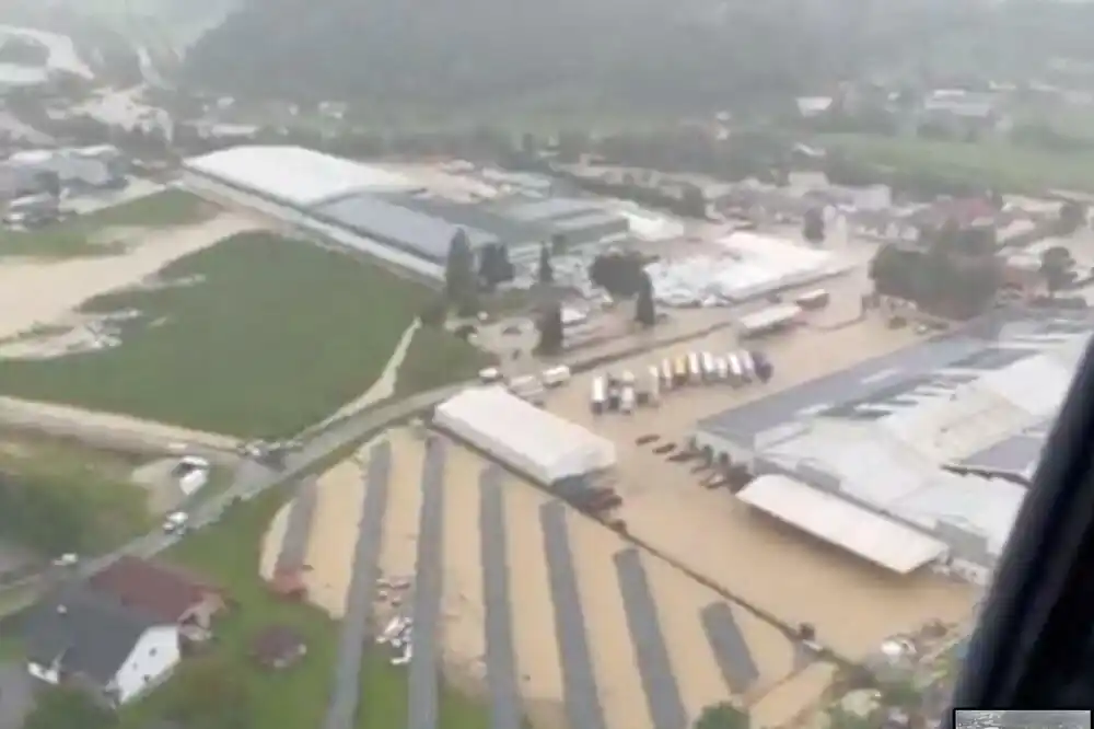 Poplave u Sloveniji odnijele još jedan život, situacija s vodostajima u Hrvatskoj ozbiljna, nevrijeme pogodilo i Srbiju