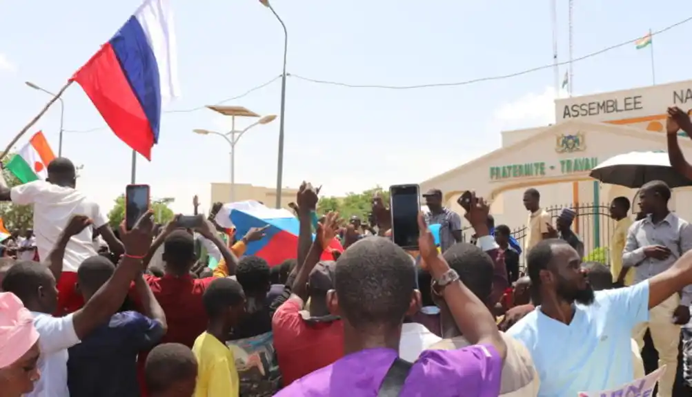 Poslije državnog udara u Nigeru, pomama za ruskim zastavama