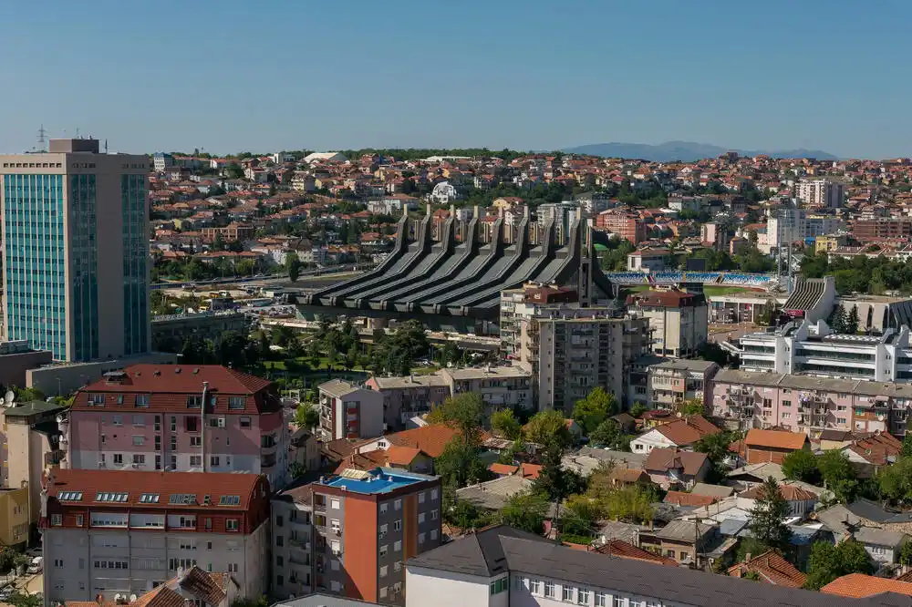 Priština: U požaru na psihijatriji stradao pacijent, sumnja se da je zapalio dušek