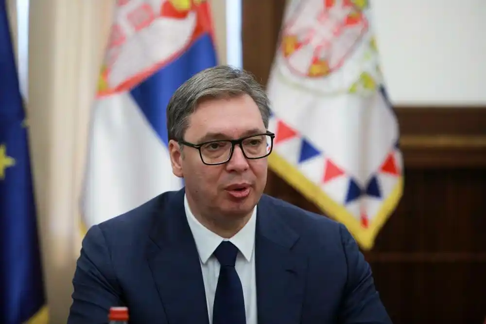 Špigel o Vučiću: Lutkar iz Beograda, sebe vidi kao zastupnika i Srba koji žive u Crnoj Gori, BiH…