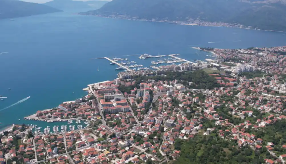 Tivat: Više od 9.000 turista, sve popunjeno za septembar