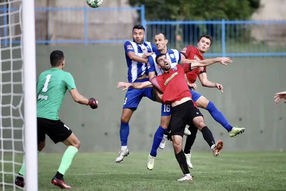 CFL UŽIVO: Sutjeska domaćin Jezeru, Dečić u Bijelom Polju, Arsenal slavio na debiju Milije Savovića