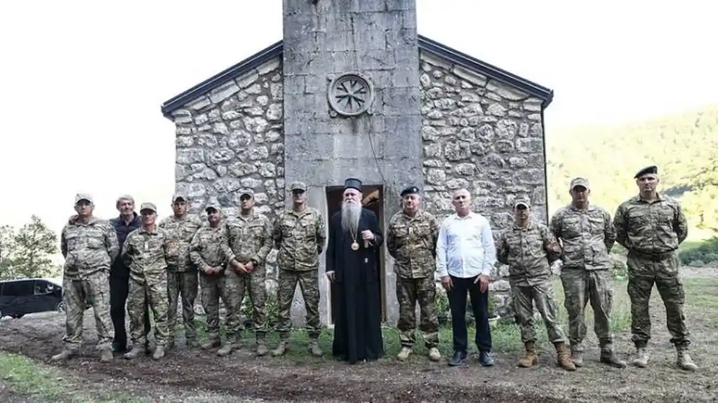 Joanikije sa generalom Lazarevićem: Vojska Crne Gore zaslužuje našu trajnu blagodarnost