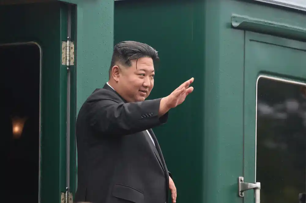 Sjevernokorejska agencija: Kim iskreno zahvalio Putinu na gostoprimstvu nakon putovanja u Rusiju