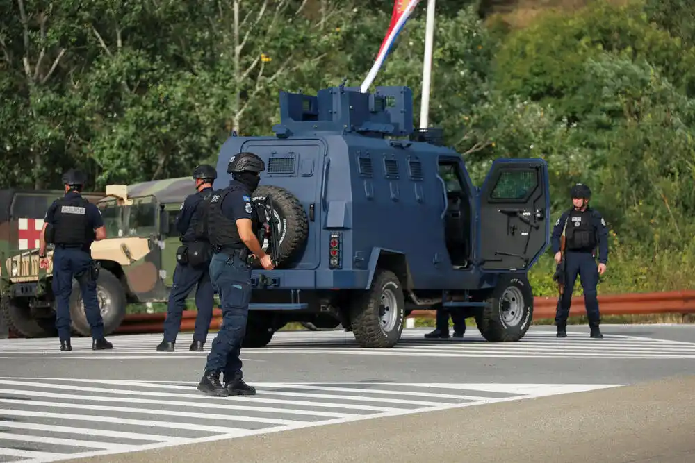 Ubijen policajac na sjeveru Kosova, Kurti kaže da su napadači okruženi