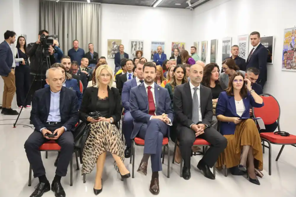 Milatović na promociji spotova himne Crne Gore i EU i otvaranja galerije RTCG: Umjetnost je u Crnoj Gori