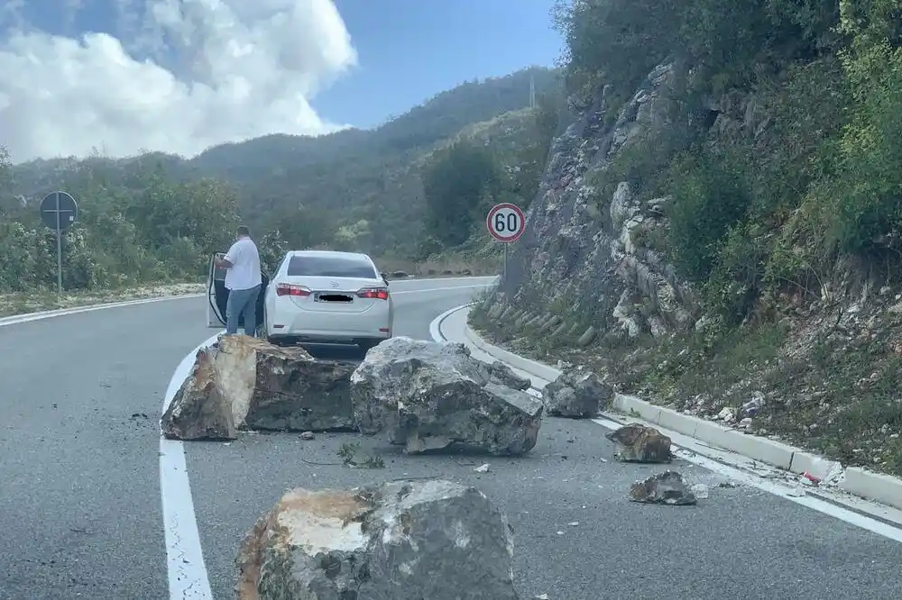 Obzovica: Stijene pale na put