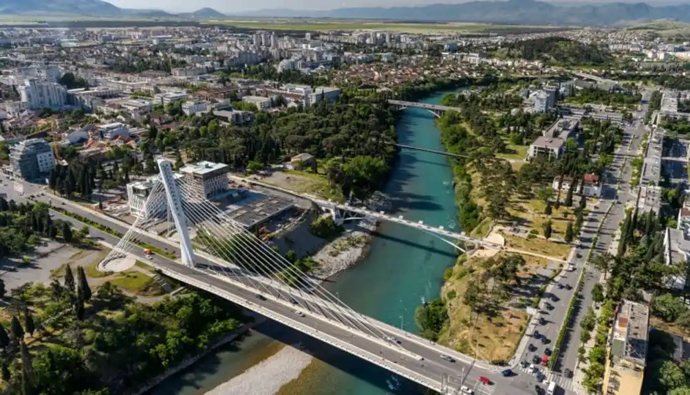 Hronični problem Podgorice: Grad sa 6.300 parking mjesta