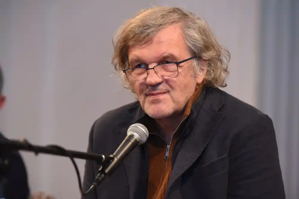 Kusturica: Svijet stvara nekoliko porodica, kao što su Rotšildi ili Rokfeleri, a dirigentsku palicu drži Klaus Švab sa svojom ekipom iz Davosa