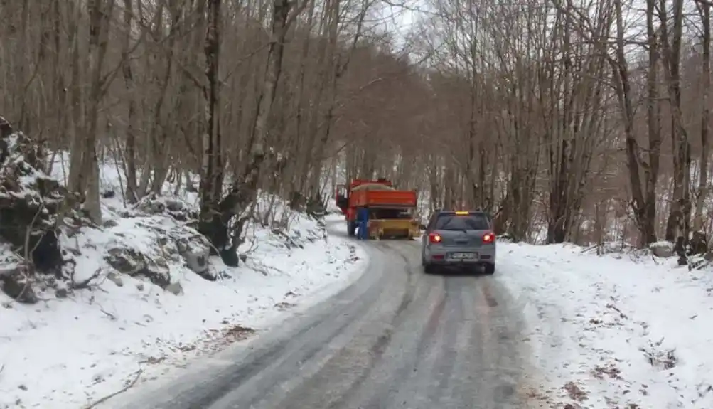 Putevi spremno dočekali prve sniježne padavine