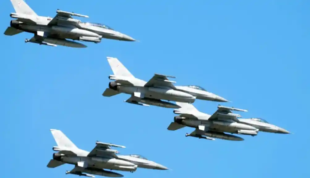 Holandija će isporučiti 18 aviona F-16 Ukrajini