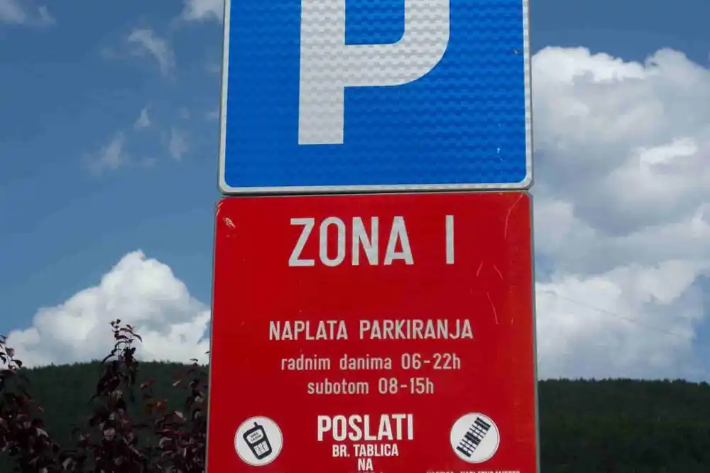 „Parking servis“ Pljevlja za vrijeme predstojećih novogodišnjih i božićnih praznika neće naplaćivati parkiranje