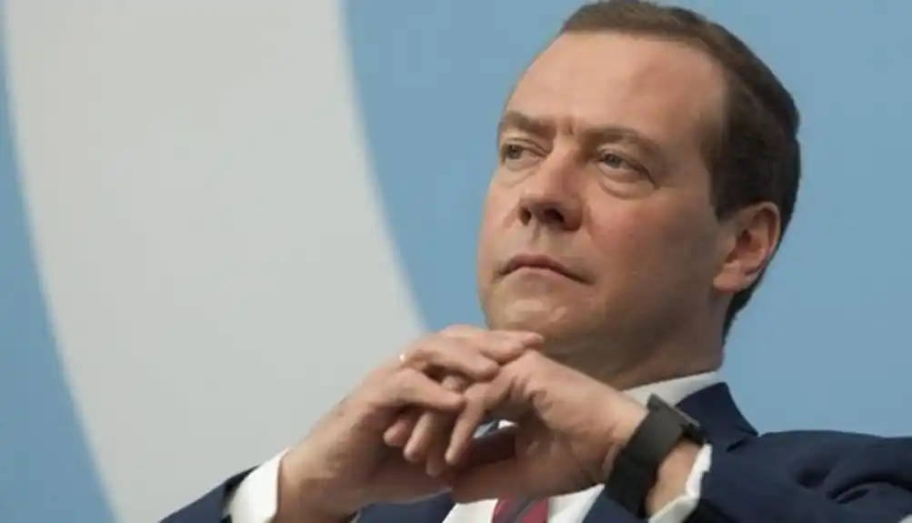 Medvedev: Napadom na Hute SAD skreću pažnju sa Ukrajine