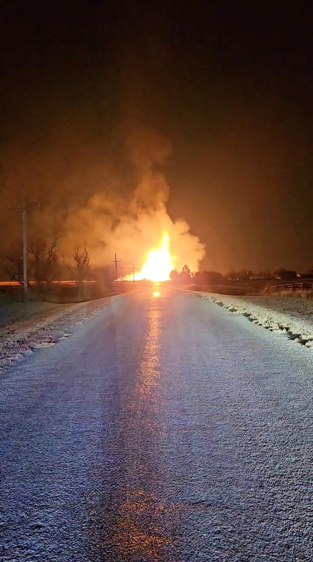 SAD: Ekspozija na gasovodu u Oklahomi, plamen doseže visinu od 150 metara