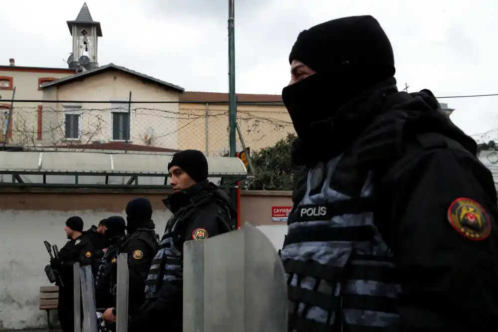 Tajani osudio napad na crkvu u Istanbulu, Erdogan rekao da su preduzete mjere da se pronađu napadači