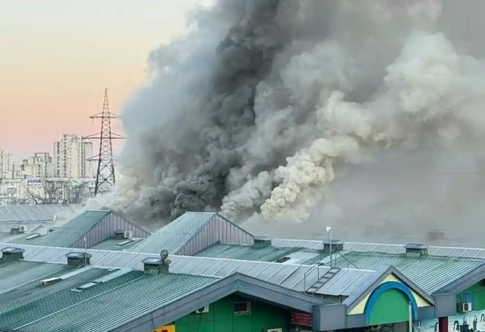 U Beogradu opet gori Kineski tržni centar