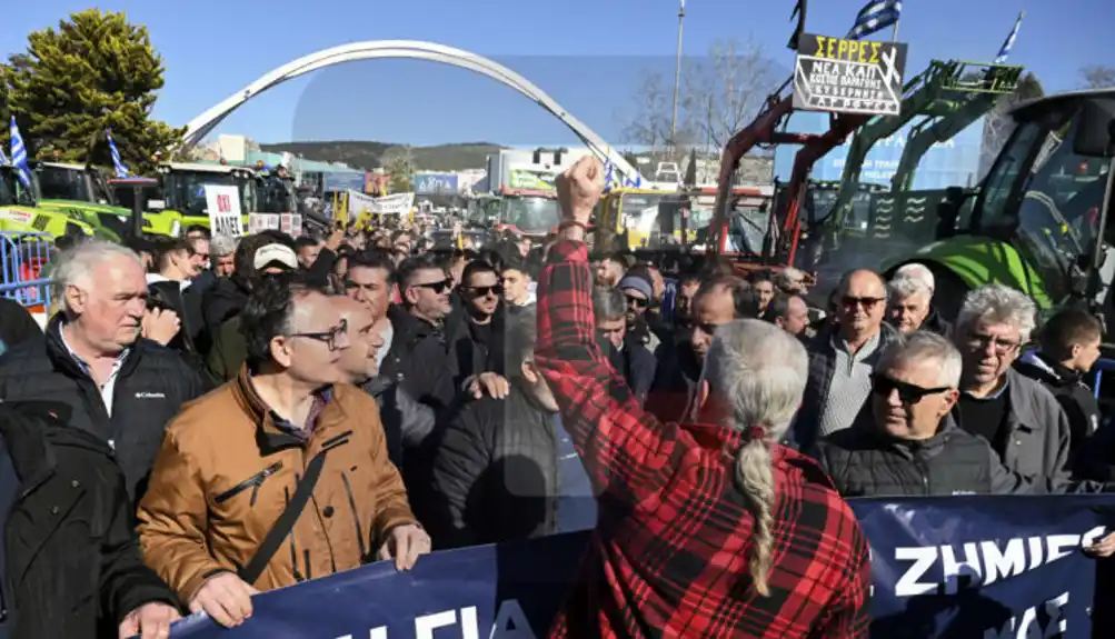 Grčki poljoprivrednici protestvuju u Atini