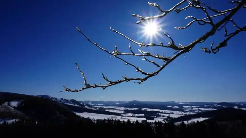 Danas pretežno sunčano uz povremenu oblačnost, temperatura do 17 stepeni