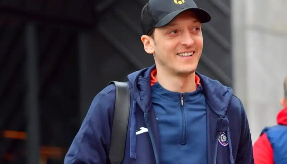 Ozil: Ako se uvede plavi karton Atletiko će igrati sa šest fudbalera