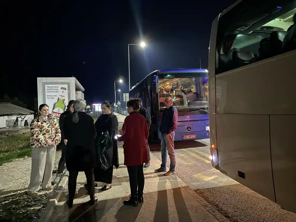 Porodice nastradalih u požaru u Baru biće smještene u odmaralištu u drugom gradu