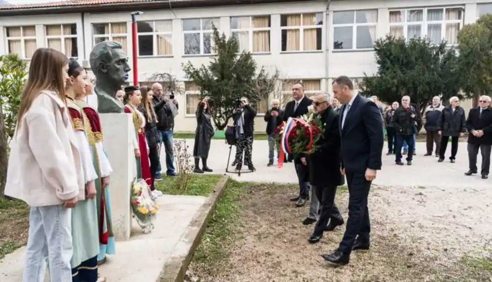 Šćekić prisustvovao svečanosti povodom obilježavanja Dan škole „Ilija Kišić“