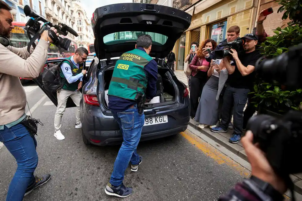 Policija uhapsila šest osoba i pretresla prostorije Fudbalskog saveza Španije