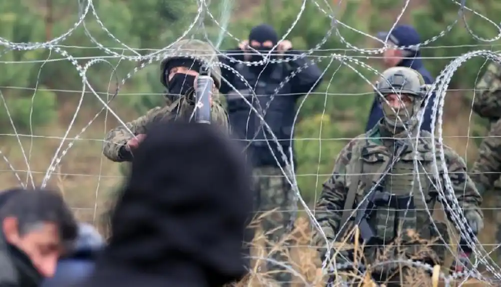 Vrhovni sud SAD dozvolio Teksasu da hapsi migrante na granici