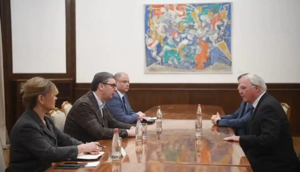 Vučić sa Hilom razgovarao o položaju Srba na KiM i komplikovanoj geopolitičkoj situaciji
