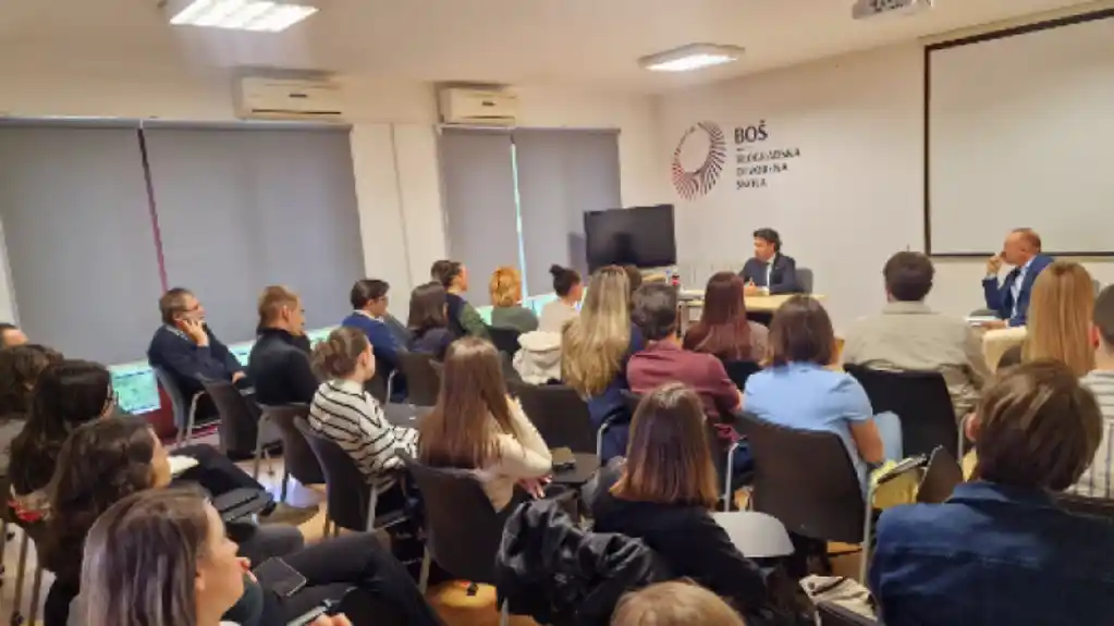 Abazović održao predavanje na Beogradskoj otvorenoj školi –  „Izađimo iz kaveza mišljenja, regionu treba „VELIKI DOGOVOR“