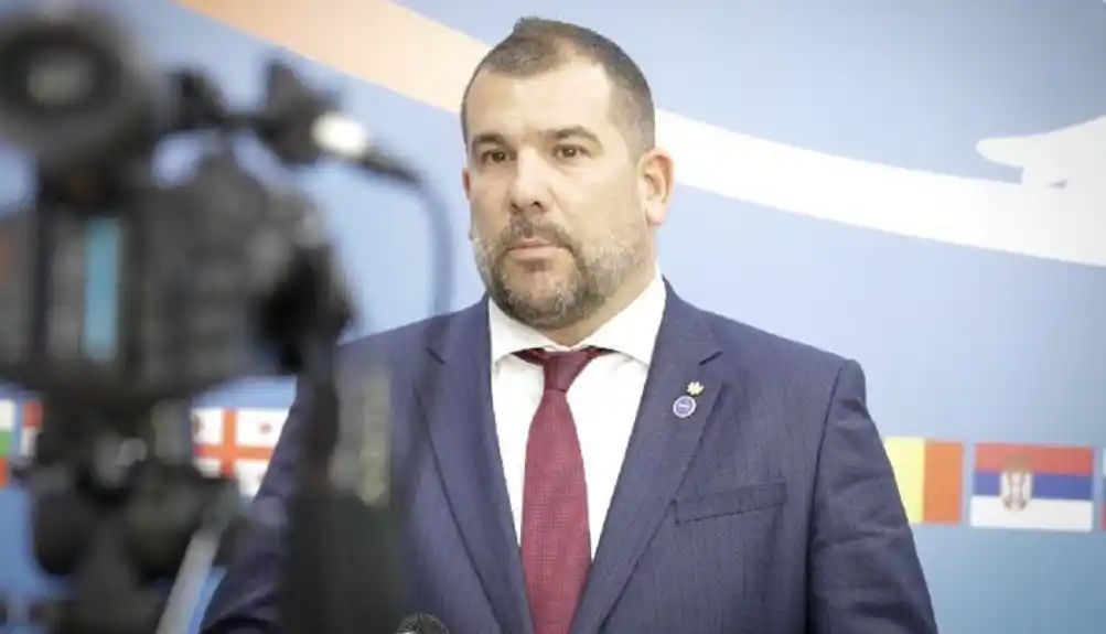 Krapović na čelu devetočlane delegacije u Francuskoj