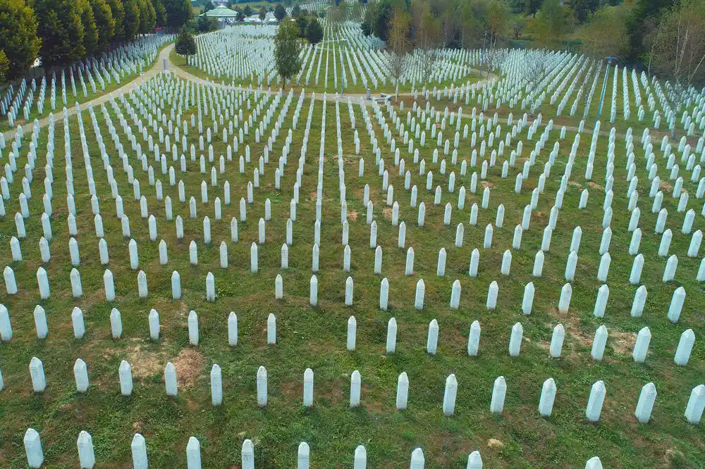 Nacrt rezolucije o Srebrenici predstavljen u Ujedinjenim nacijama, Podgorica ćuti o sponzorstvu