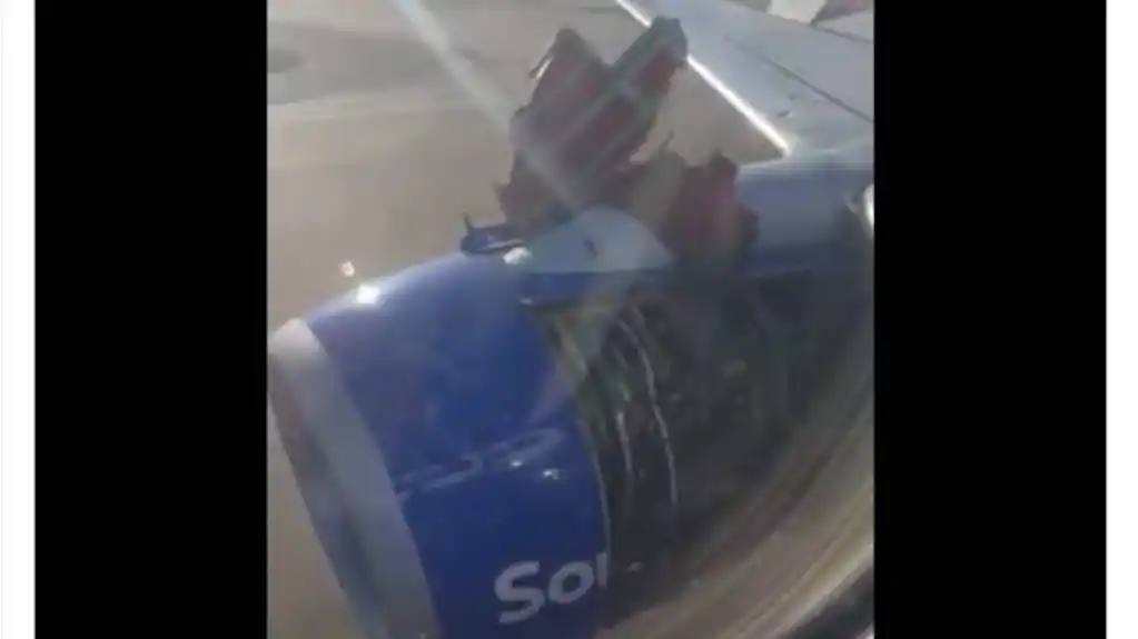Novi problemi „BOINGA“ – Avion prizemljen nakon što mu je OTPAO poklopac motora