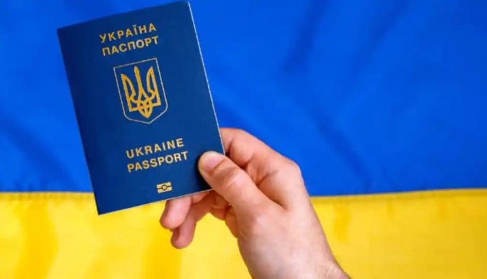 Odlučeno: Pasoši vojno sposobnim Ukrajincima izdavaće se samo na teritoriji Ukrajine