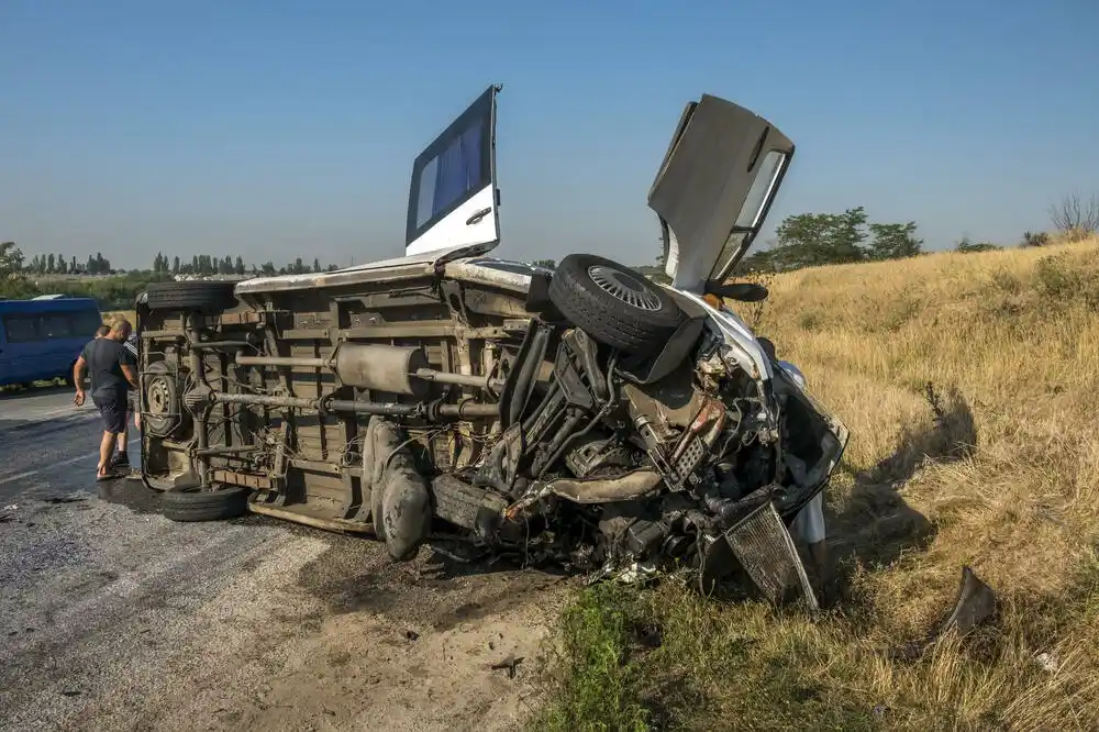 Pakistan: Autobus sa muslimanskim vjernicima sletio u provaliju, 17 poginulo