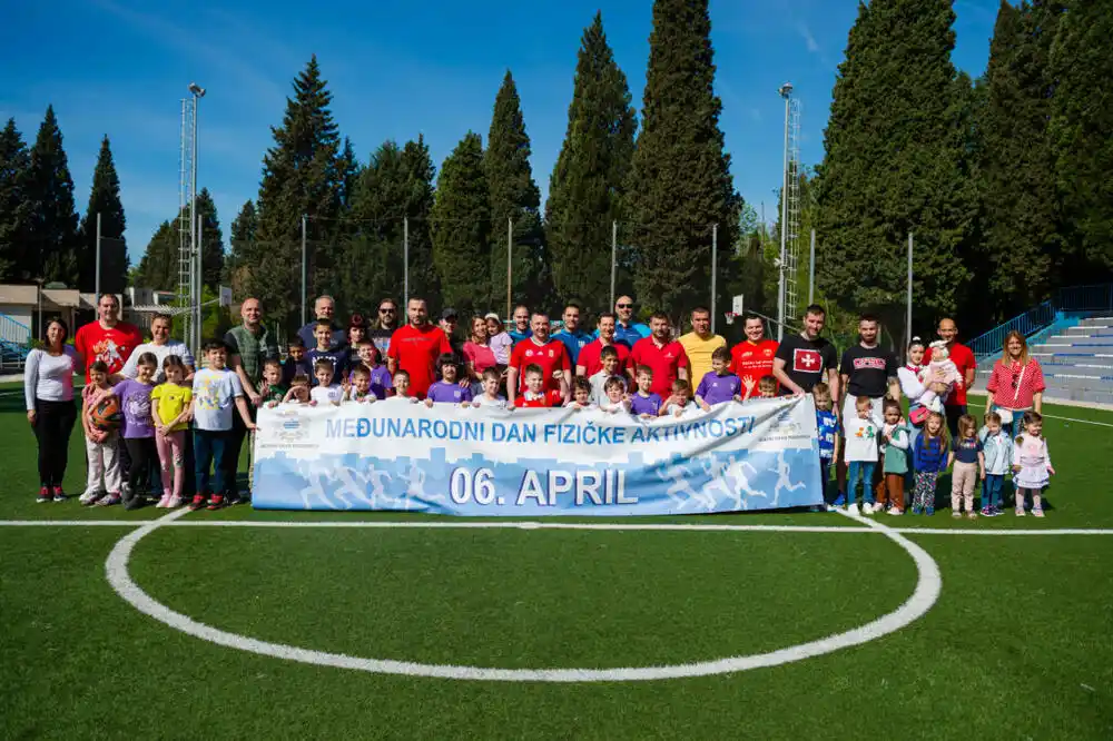 Podgorica: Na Stadionu malih sportova djeca i roditelji obilježili Međunarodni dana fizičke aktivnosti