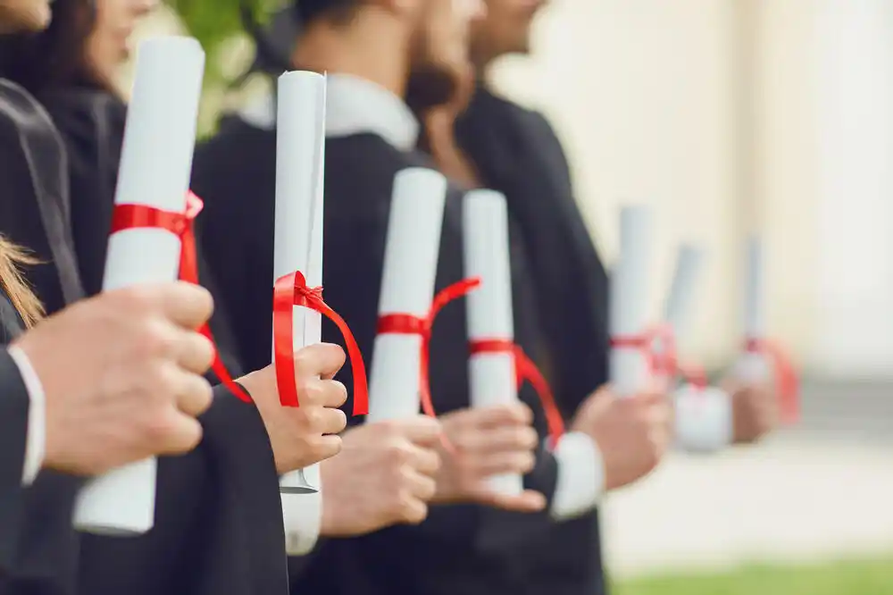 Poslodavci neće bečelor diplome