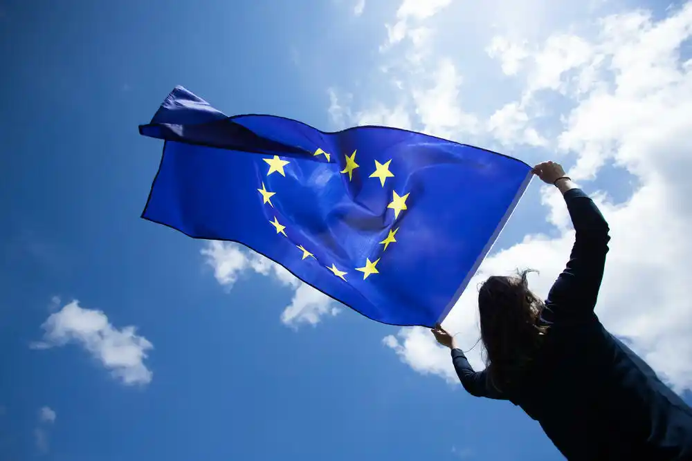 Dvadeset godina od proširenja EU: Napredak očigledan, ali ne i ravnopravnost
