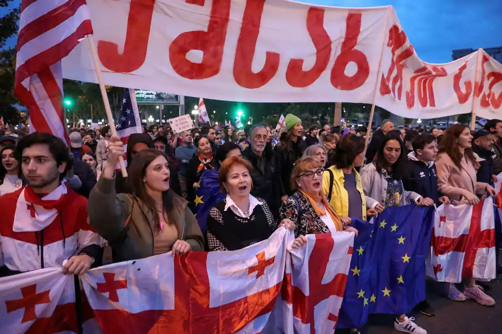 Gruzijski parlament zasijeda da poništi veto predsjednice na zakon o „stranim agentima“