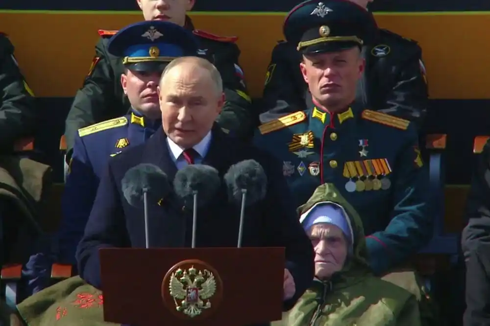 Putin na Dan pobjede: Učinićemo sve da spriječimo globalni sukob, ali nećemo dozvoliti da nam bilo ko prijeti