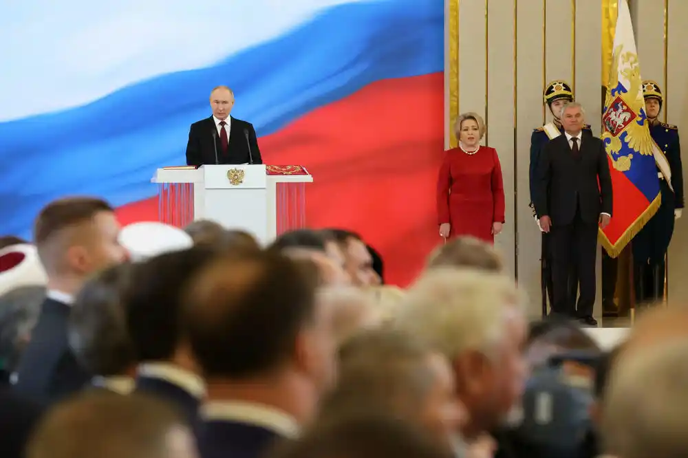 Putin položio zakletvu za peti mandat i poručio Rusima: Pobijedićemo zajedno