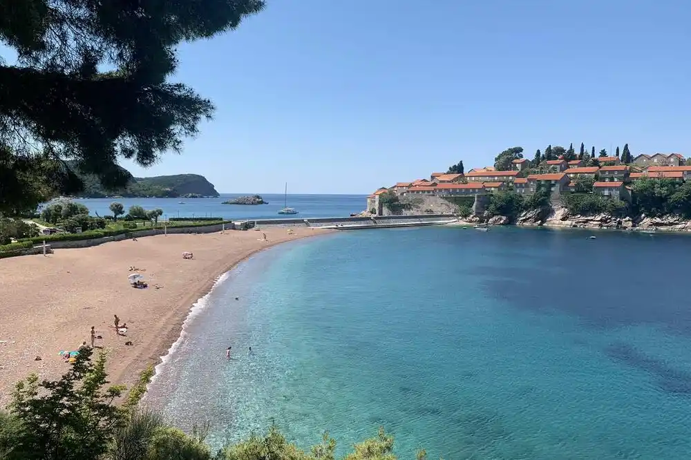 „Sveti Stefan hoteli“: Ako ne bude konkretnih pregovora, odlučivaćemo o ugovoru o zakupu