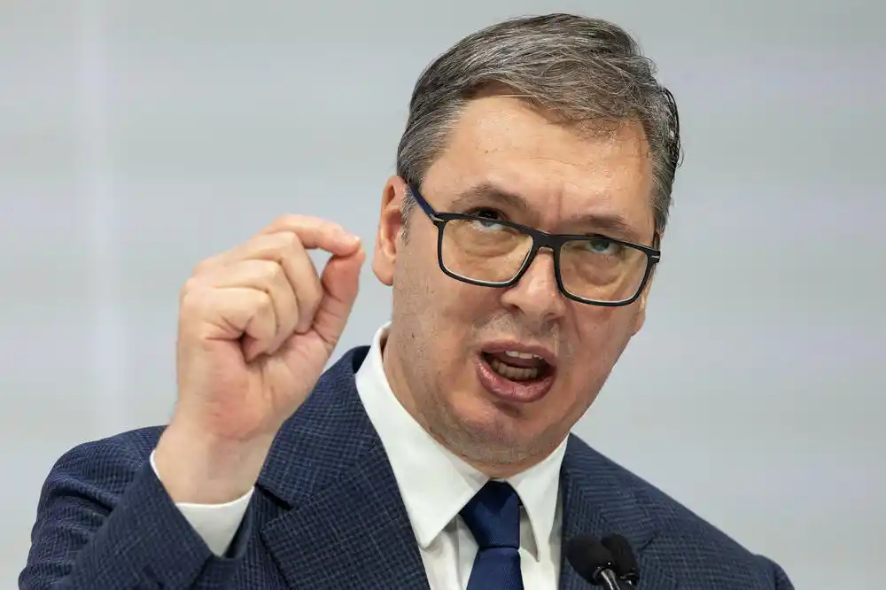 Vučić: Amandmani Crne Gore su odvratna igra i perfidan trik, time trebalo da se Srbiji zapuše usta