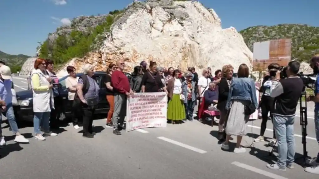 Bivši radnici Košute blokiraju put od 12 do 13. 30 sati