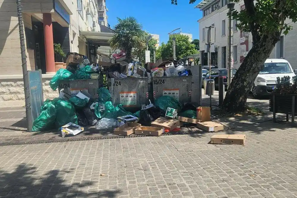 Čistoća Podgorica: Kontejneri na uglu Bokeške i Njegoševe ulice prazne se svakodnevno